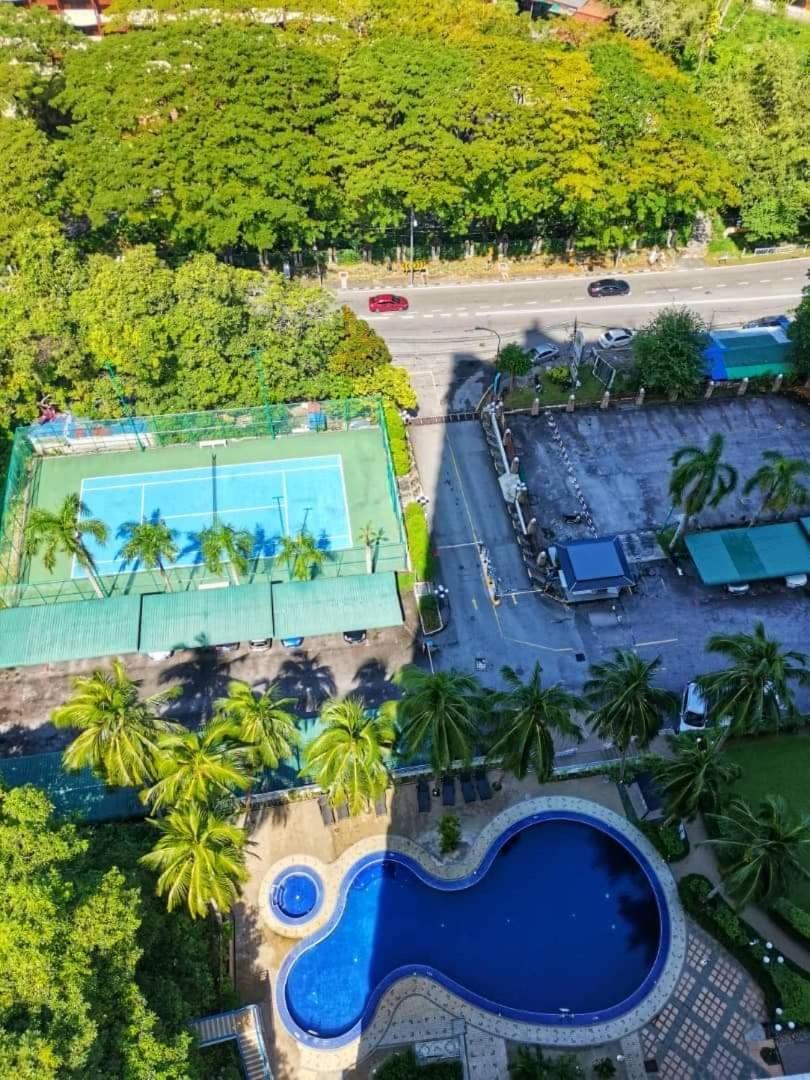Airbnb At Sri Sayang Batu Ferringhi Beach Dış mekan fotoğraf