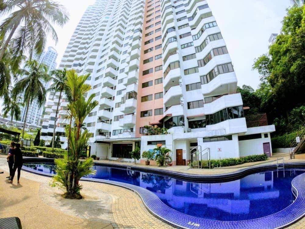 Airbnb At Sri Sayang Batu Ferringhi Beach Dış mekan fotoğraf