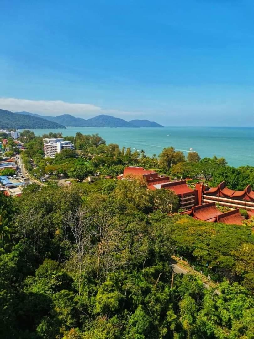 Airbnb At Sri Sayang Batu Ferringhi Beach Dış mekan fotoğraf